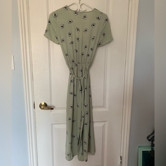 H&M Women’s Seafoam Floral Midi Wrap Dress - Picture 2 of 5